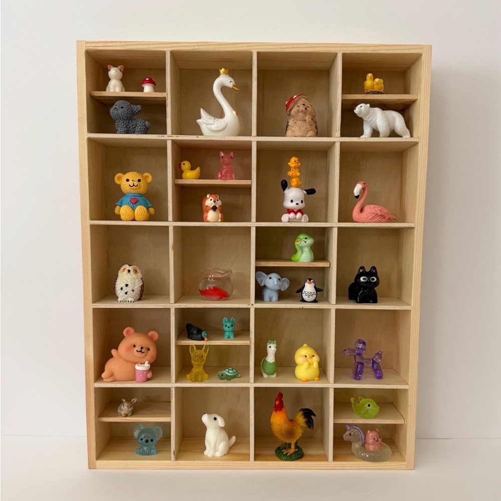Miniature Animal figurines trinkets 10 SURPRISE minis NO SHELF READ DESCRIPTION